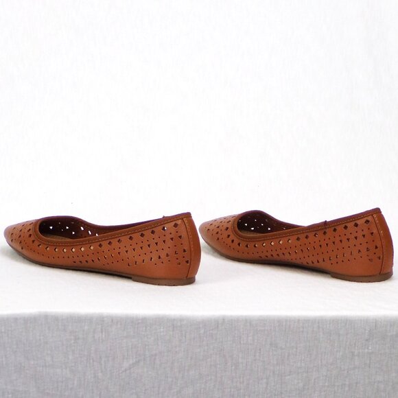 FOREVER 21 size 5.5 light-cognac almond-toe ballet flats all synthetic materials - Picture 10 of 16
